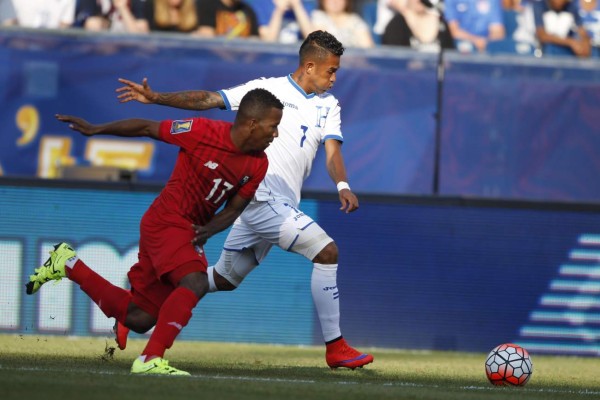 Selección de Honduras sigue con vida pese a empate con Panamá