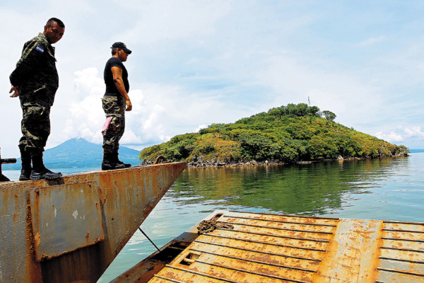 Iglesia salvadoreña aboga por solución diplomática