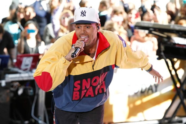 Famosos que han donado miles de dólares a los afectados por Harvey