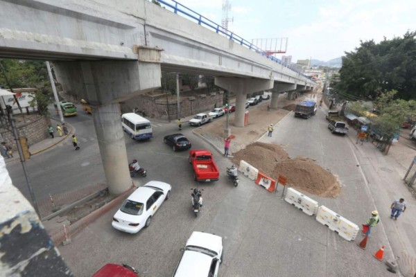 Cerrado el paso vehicular desde el IHSS hasta el barrio La Bolsa