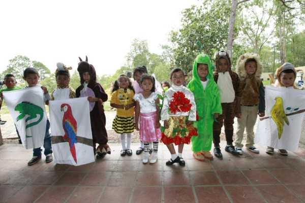 Fiesta ambiental en el zoológico Rosy Walther