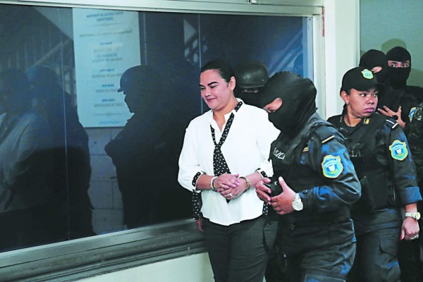 Audiencia de ex primera dama de Honduras, Rosa Elena de Lobo, seguirá este sábado