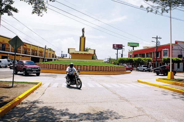 La cálida sultana del sur le apuesta al desarrollo