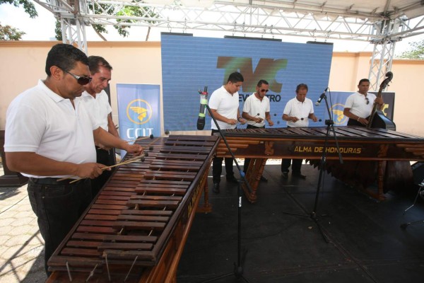 Amplia participación de los emprendedores en Mi Feria DC