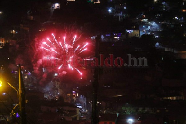 FOTOS: Así retumbó la capital de Honduras para recibir el 2020