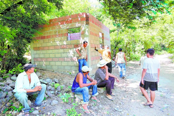 Rotunda oposición a reactivar minería