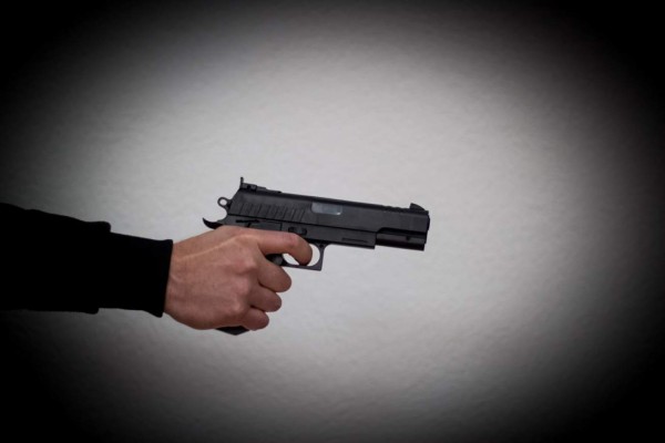 Estudiante irrumpe escuela de Brasil, protagoniza un tiroteo y deja dos muertos