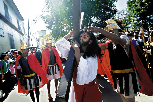 No vivamos en permanente de Viernes Santo