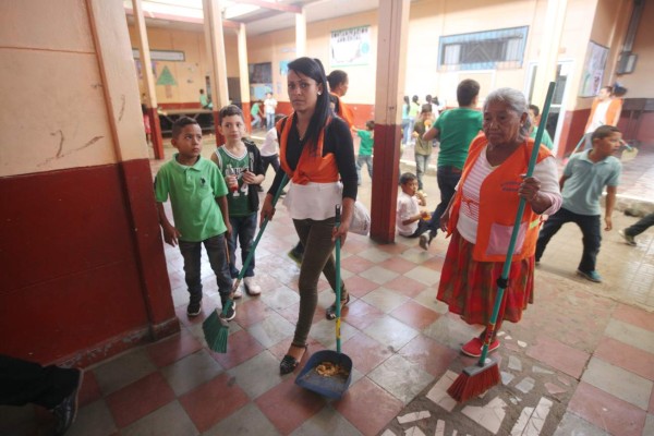 Jornadas de limpieza en CEB Amigables con el Ambiente