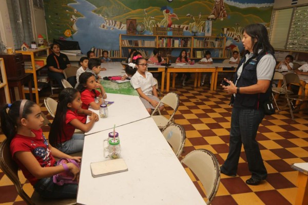 Estudiantes de la Escuela Raúl Zaldívar aceptan el reto ambiental
