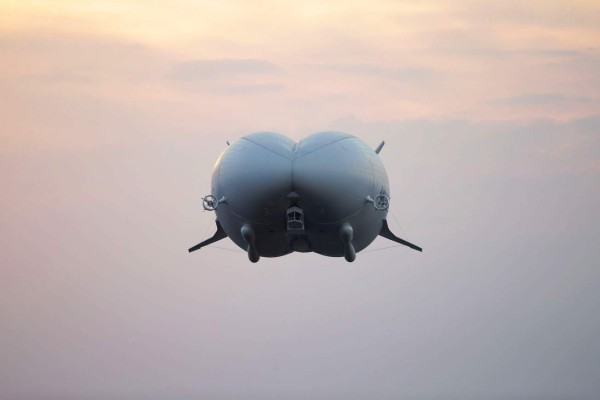 Enorme dirigible Airlander 10 despega por primera vez&nbsp;&nbsp;