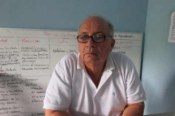 Por 40 kilómetros de carreteras en ruinas se transportará café