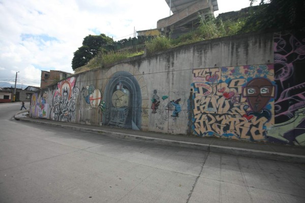 Tegucigalpa: Alcaldía aplaza borrado de grafitis
