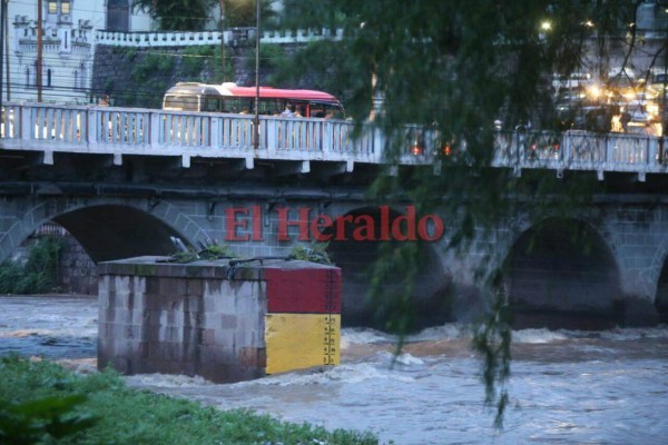 FOTOS: Así está la capital de Honduras ante imparable lluvia