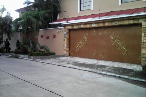 Lujosas mansiones aseguran en San Pedro Sula durante 'Operación Fortuna'