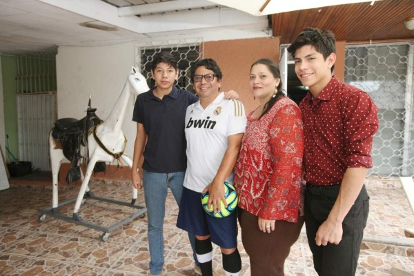 César Indiano: 'La biblia del asno”, una rabieta ante la desesperación