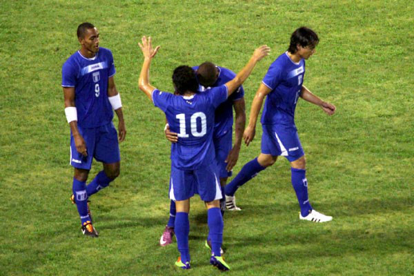 Honduras cierra el 2011 con triunfo histórico