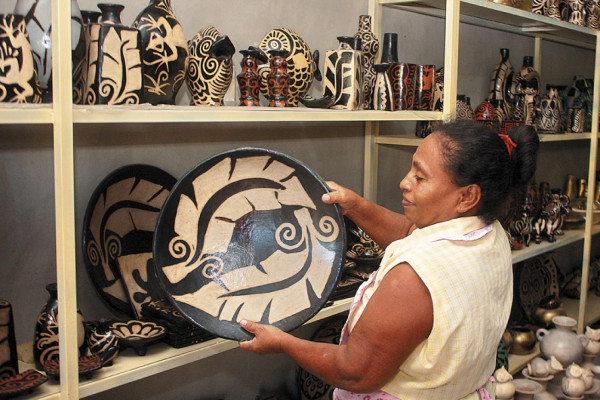 Artesanías lencas de Valle se abren paso en Europa