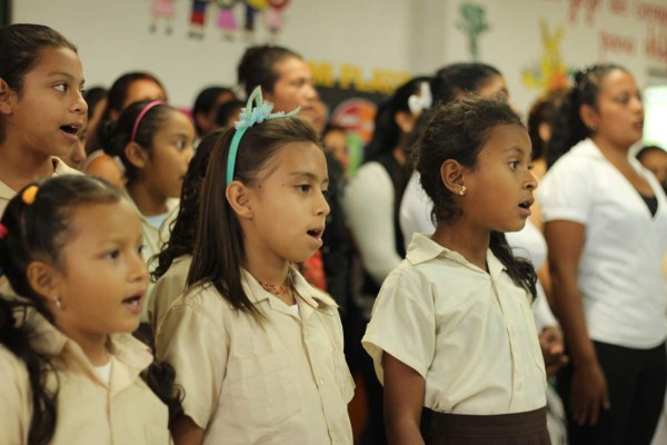Barrios con sonido de violín, paz y anhelos