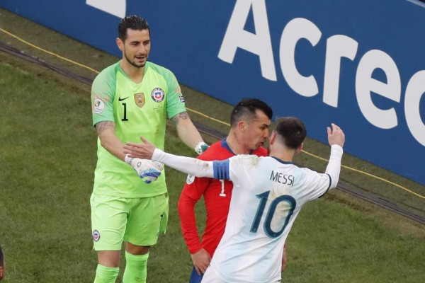 En 10 fotos: Así fue la falta por la que Leo Messi fue expulsado ante Chile en Copa América