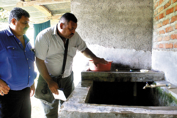 Intensifican labores para controlar el mosquito del dengue en Danlí