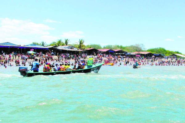 Feriado de octubre será resguardado por unos 17,700 agentes policiales