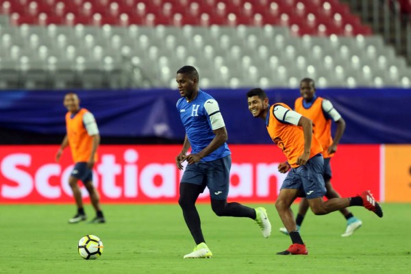 La Selección de Honduras reconoció la impresionante cancha de Phoenix y se reporta lista para el duelo ante México