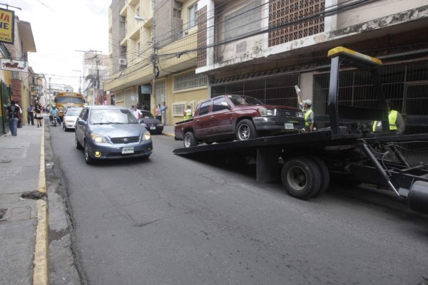 Inician operativos con grúas en el DC