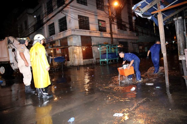 LLuvias reportan leves daños en la capital