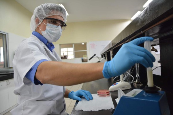 Certifican laboratorios de El Zamorano