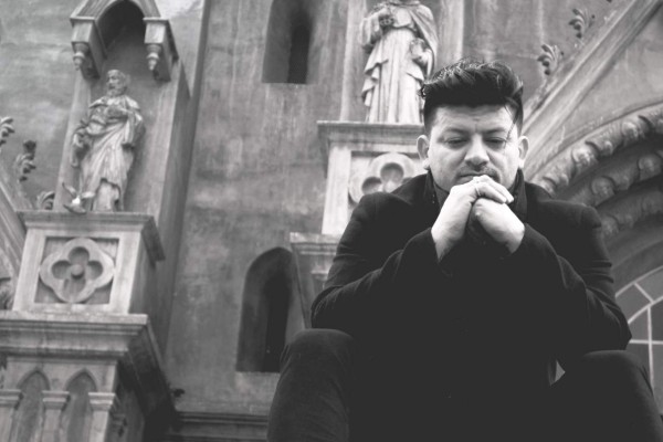 Randall Roque y su idea de 'amar el monstruo que somos”