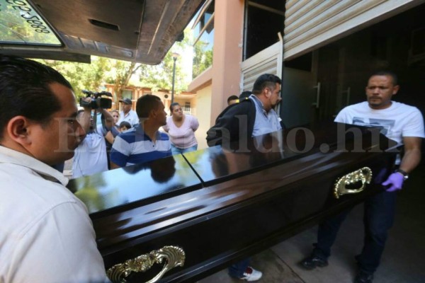 'Jamás pensé verte así hijo', lamenta padre de víctima de la masacre en aldea Yaguacire