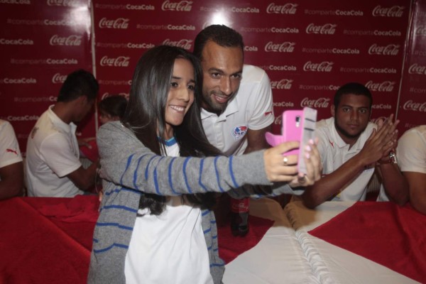 Olimpia y Coca Cola compartieron con su pueblo