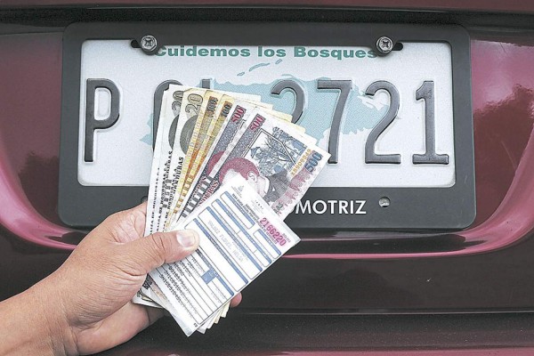 Matricule su vehículo y evite multas