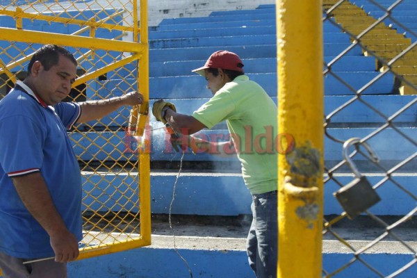 Destrucción y daños en el estadio Morazán tras disturbios en la semifinal Real España vs Marathón