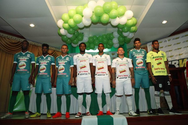 Equipos hondureños presentaron su nueva piel
