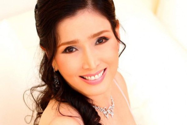 Fue Miss Universo de 1965 y luce como una chica de 20