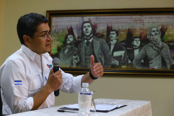 Presidente Hernández insta a realizar una campaña política 'a la altura, sin ataques y con propuestas'