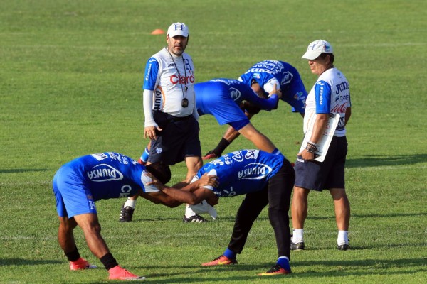 Jorge Luis Pinto vive su propio partido