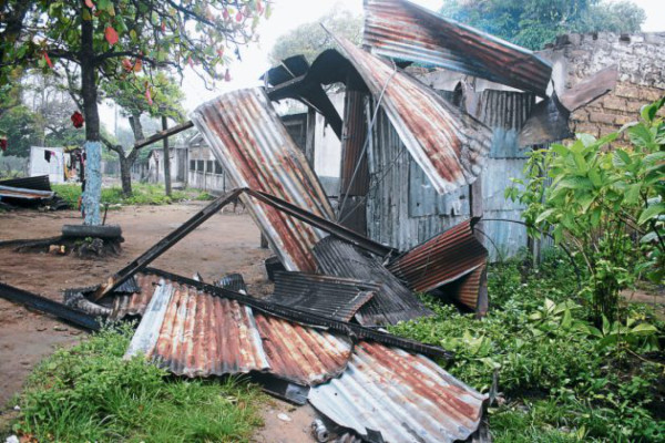 Fuertes vientos acechan comunidades de El Paraíso