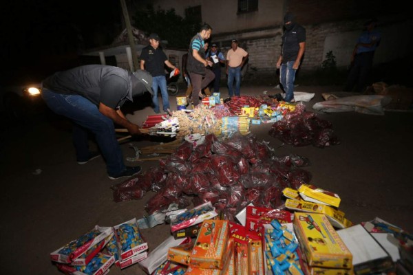 Realizan enorme decomiso de productos de pólvora en Tegucigalpa