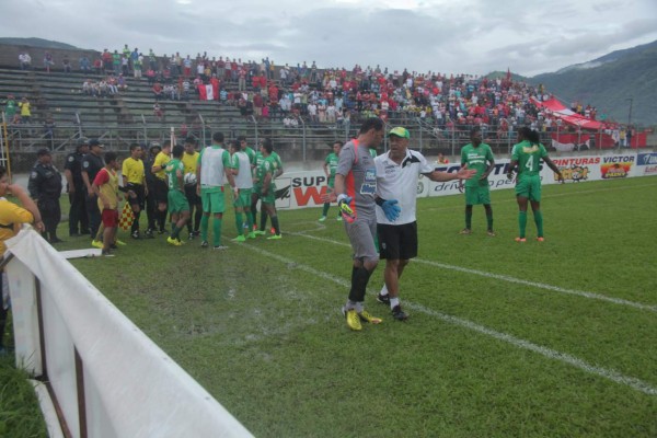 Marathón-Real Sociedad termina con polémica