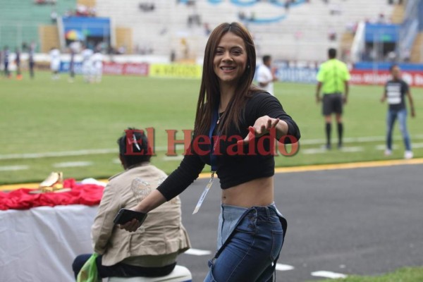 Hermosas catrachas adornan la jornada 14 de la Liga Nacional