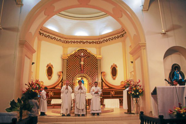 Inauguran retablo de la catedral de Choluteca