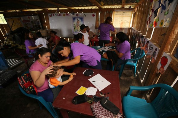 Llega atención médica para los niños de la Escuela El Zurzular