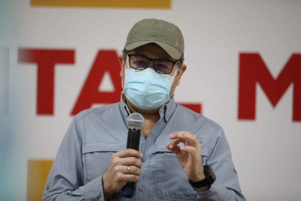 Presidente Juan Orlando Hernández recibe alta médica y regresa a casa