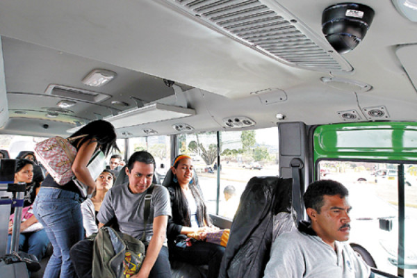 Buses ya circulan con cámaras de seguridad