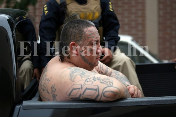 Fotos: El rostro de ira y preocupación del cabecilla de la 18 alias 'Boxer Hiuber' tras su captura