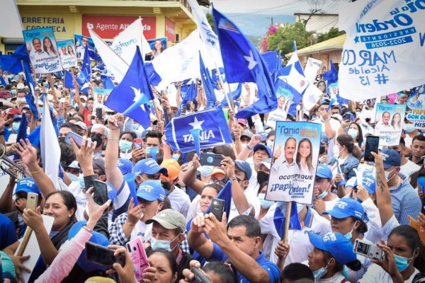 Con caravanas y mitines, candidatos impulsan su campaña en recta final a elecciones (FOTOS)