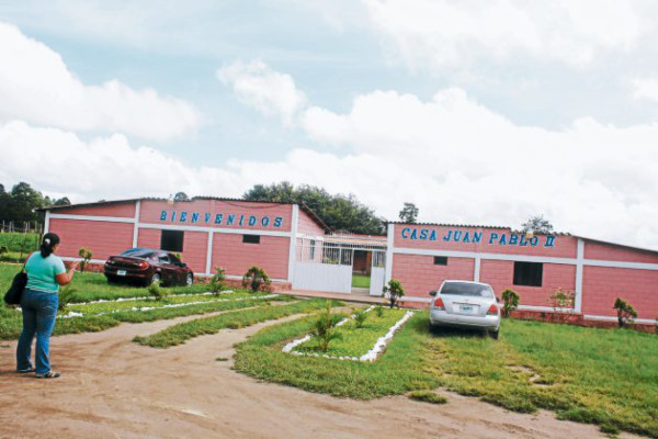 Padre Castriotti dice adiós a El Paraíso